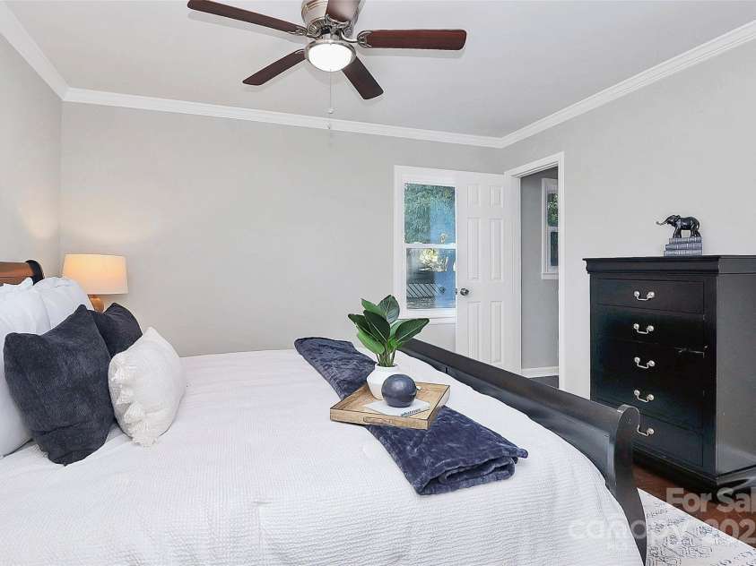 1420 Starbrook Drive, Charlotte, NC 28210.  MLS# CAR4314473, YatesRealty ID 5428. 