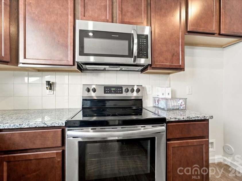 536 Dorman Street, Belmont, NC 28012.  MLS# CAR4429343, YatesRealty ID 54282. 