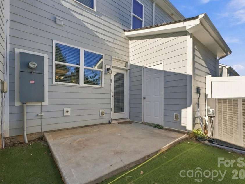 536 Dorman Street, Belmont, NC 28012.  MLS# CAR4429343, YatesRealty ID 54282. 