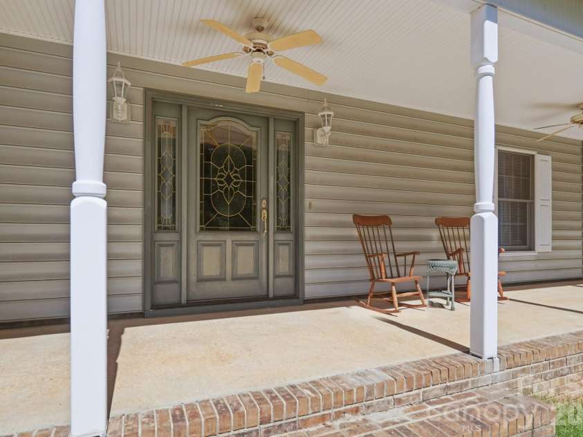 600 Frontier Road, Clover, SC 29710.  MLS# CAR4429222, YatesRealty ID 54284. 