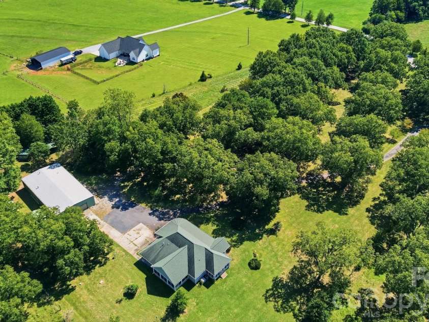 600 Frontier Road, Clover, SC 29710.  MLS# CAR4429222, YatesRealty ID 54284. 