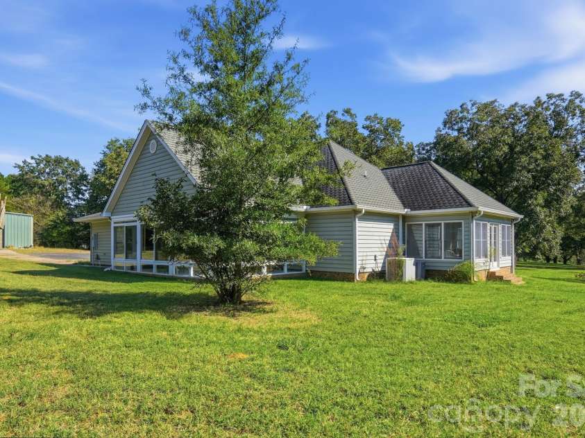 600 Frontier Road, Clover, SC 29710.  MLS# CAR4429222, YatesRealty ID 54284. 