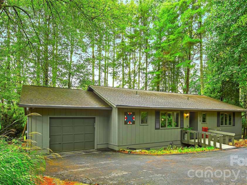 109 Middle Connestee Trail, Brevard, NC 28712.  MLS# CAR4429335, YatesRealty ID 54285. Welcome to 109 Middle Connestee Trail!