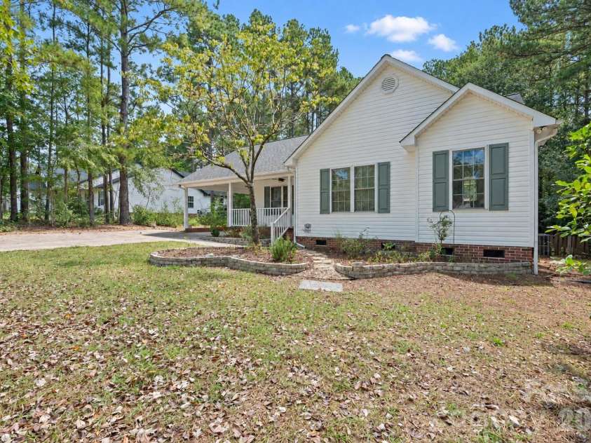 2017 Country Club Drive, Lancaster, SC 29720.  MLS# CAR4429318, YatesRealty ID 54286. 