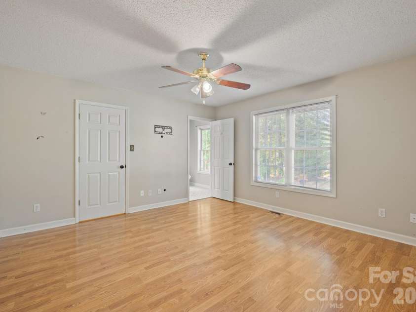 2017 Country Club Drive, Lancaster, SC 29720.  MLS# CAR4429318, YatesRealty ID 54286. 