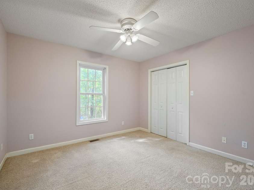 2017 Country Club Drive, Lancaster, SC 29720.  MLS# CAR4429318, YatesRealty ID 54286. 