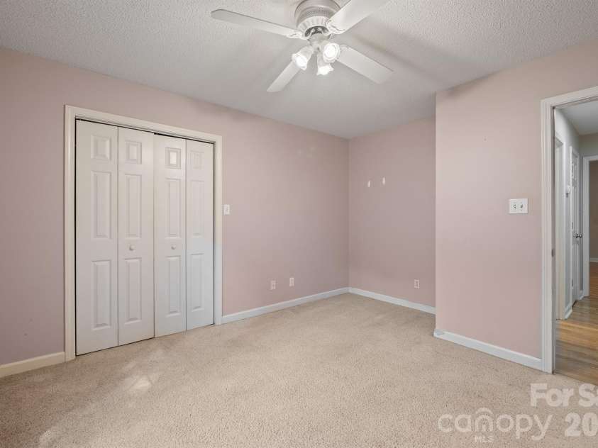 2017 Country Club Drive, Lancaster, SC 29720.  MLS# CAR4429318, YatesRealty ID 54286. 