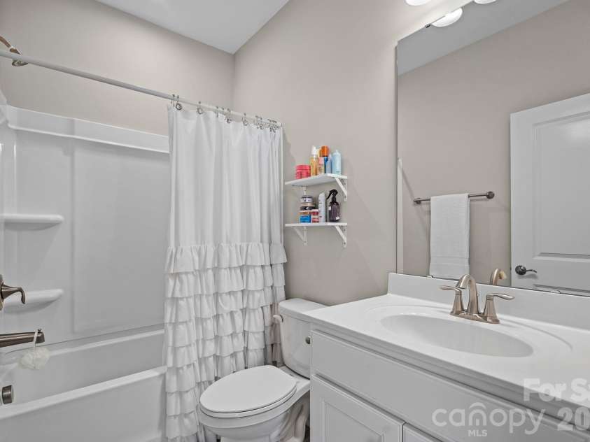 20006 Shaffer Bach Lane, Charlotte, NC 28277.  MLS# CAR4429133, YatesRealty ID 54287. 