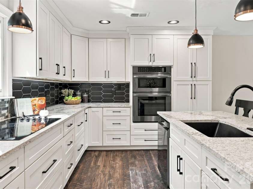 9071 Tulagi Court, Tega Cay, SC 29708.  MLS# CAR4429137, YatesRealty ID 54288. 
