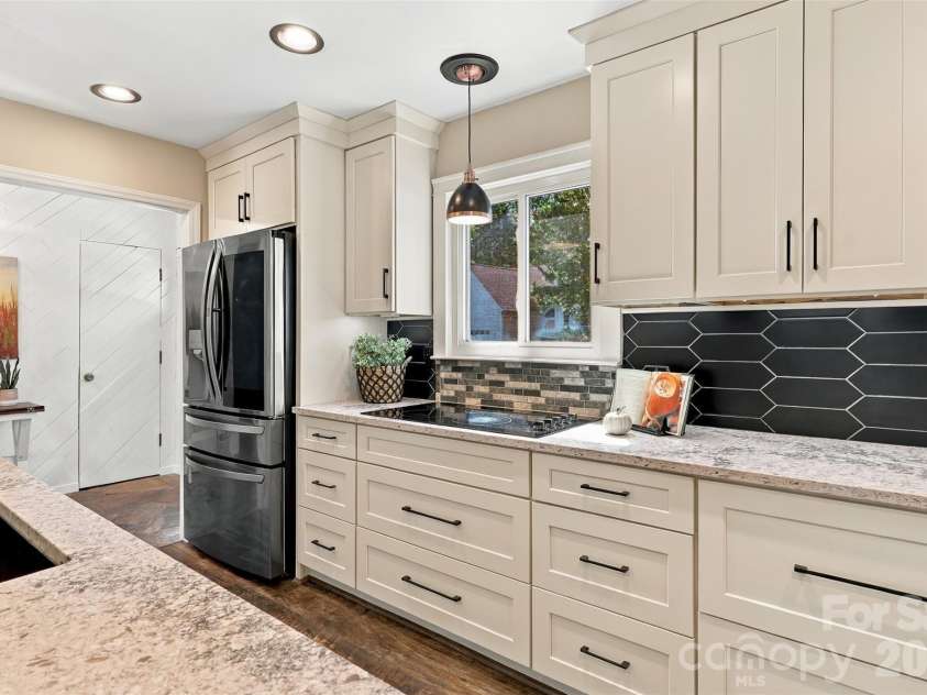 9071 Tulagi Court, Tega Cay, SC 29708.  MLS# CAR4429137, YatesRealty ID 54288. 