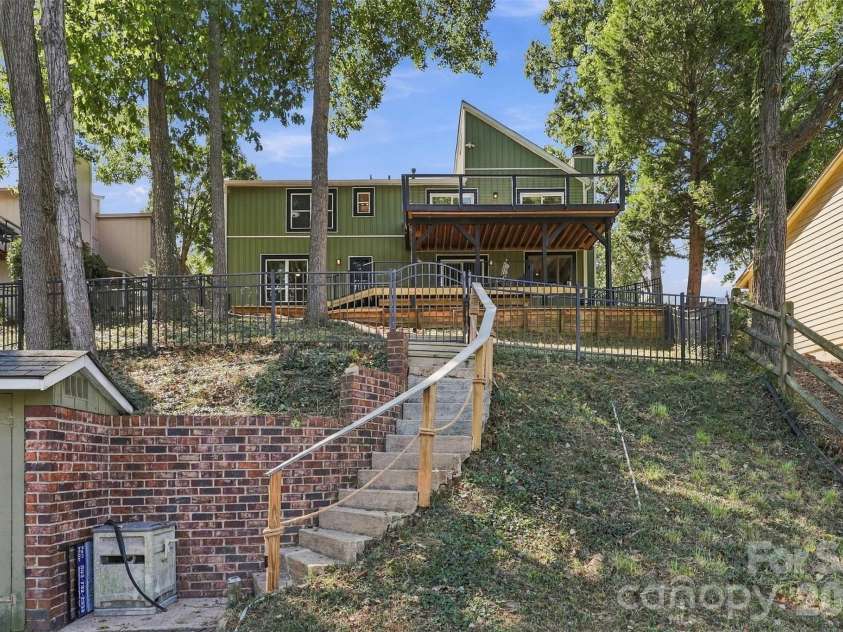 9071 Tulagi Court, Tega Cay, SC 29708.  MLS# CAR4429137, YatesRealty ID 54288. 