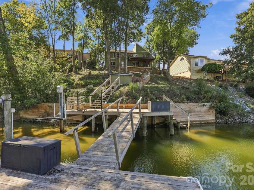 9071 Tulagi Court, Tega Cay, SC 29708.  MLS# CAR4429137, YatesRealty ID 54288. 
