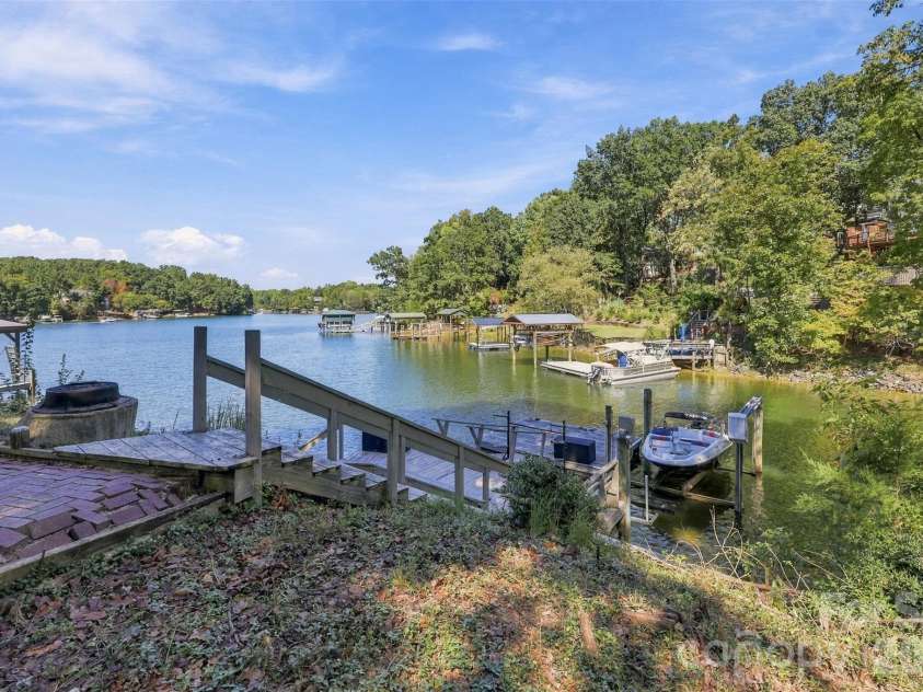 9071 Tulagi Court, Tega Cay, SC 29708.  MLS# CAR4429137, YatesRealty ID 54288. 