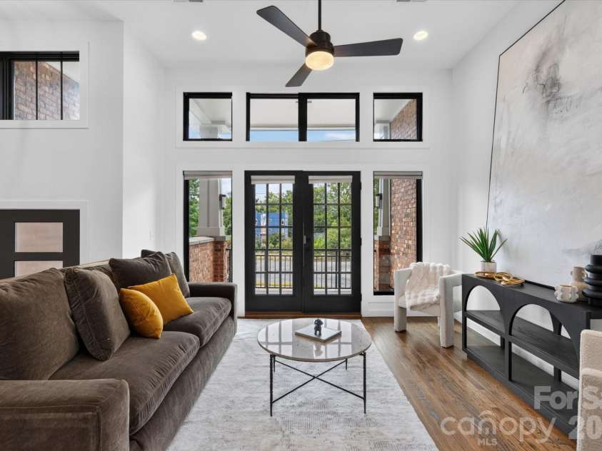 2727 Brevard Street, Charlotte, NC 28205.  MLS# CAR4429086, YatesRealty ID 54289. 