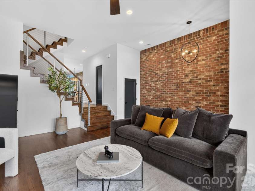 2727 Brevard Street, Charlotte, NC 28205.  MLS# CAR4429086, YatesRealty ID 54289. 