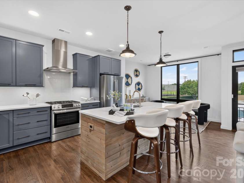 2727 Brevard Street, Charlotte, NC 28205.  MLS# CAR4429086, YatesRealty ID 54289. 