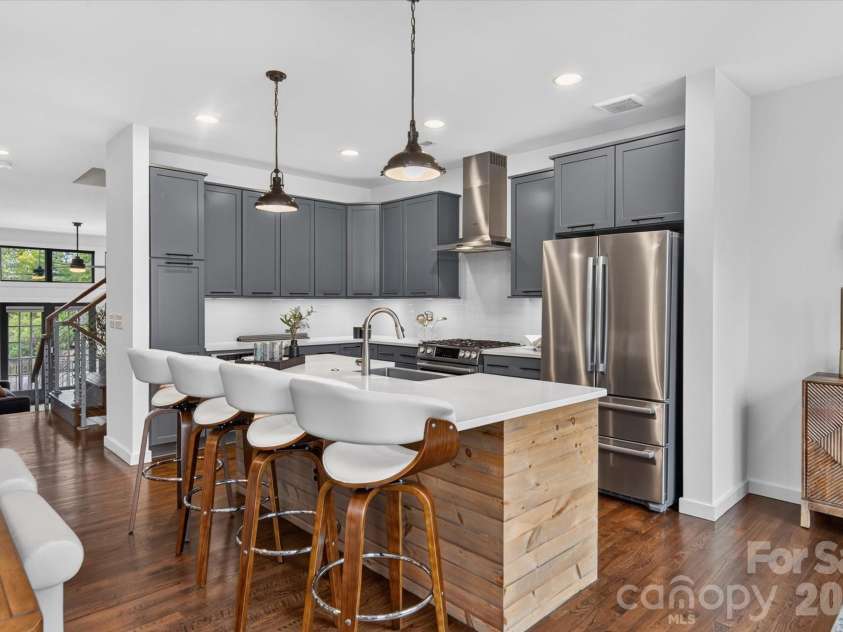 2727 Brevard Street, Charlotte, NC 28205.  MLS# CAR4429086, YatesRealty ID 54289. 