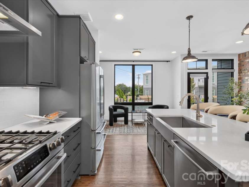 2727 Brevard Street, Charlotte, NC 28205.  MLS# CAR4429086, YatesRealty ID 54289. 