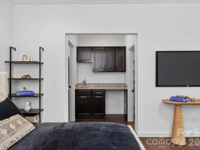 2727 Brevard Street, Charlotte, NC 28205.  MLS# CAR4429086, YatesRealty ID 54289. 