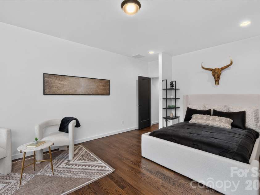 2727 Brevard Street, Charlotte, NC 28205.  MLS# CAR4429086, YatesRealty ID 54289. 