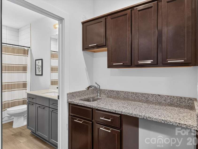 2727 Brevard Street, Charlotte, NC 28205.  MLS# CAR4429086, YatesRealty ID 54289. 