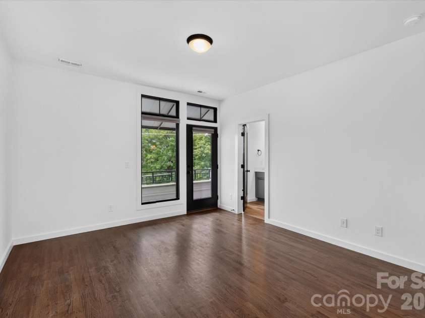 2727 Brevard Street, Charlotte, NC 28205.  MLS# CAR4429086, YatesRealty ID 54289. 