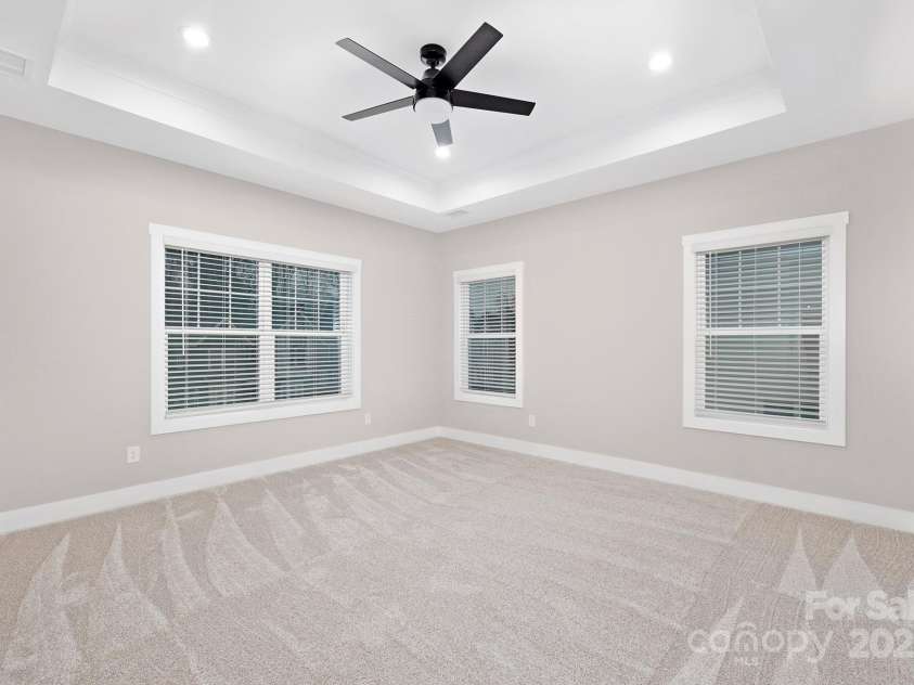1002 Fairground Street, Charlotte, NC 28208.  MLS# CAR4198787, YatesRealty ID 5429. 