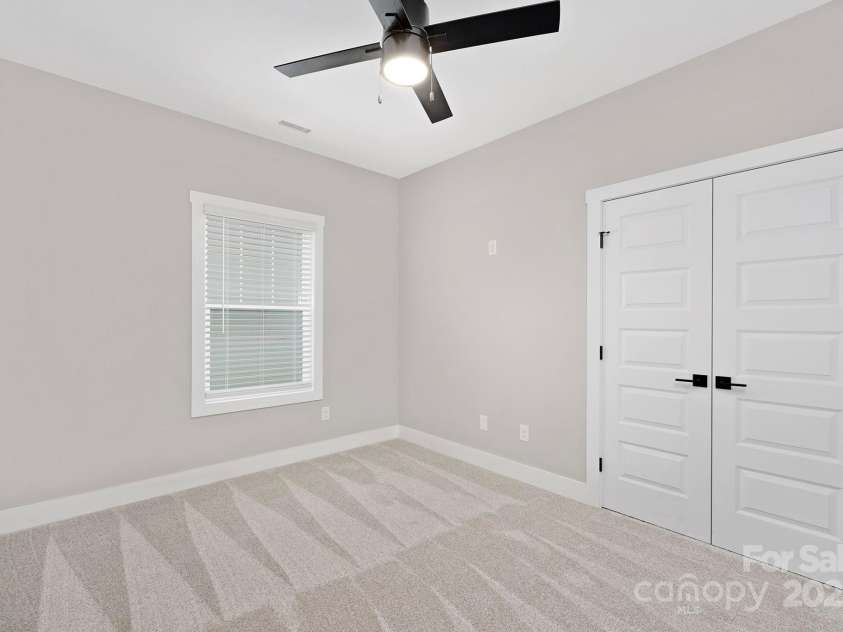 1002 Fairground Street, Charlotte, NC 28208.  MLS# CAR4198787, YatesRealty ID 5429. 