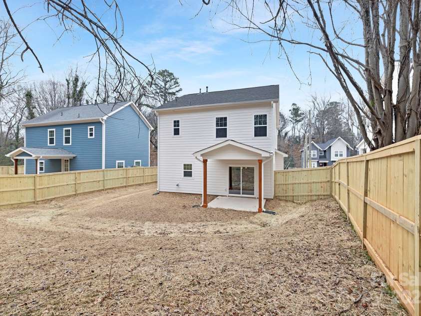 1002 Fairground Street, Charlotte, NC 28208.  MLS# CAR4198787, YatesRealty ID 5429. 