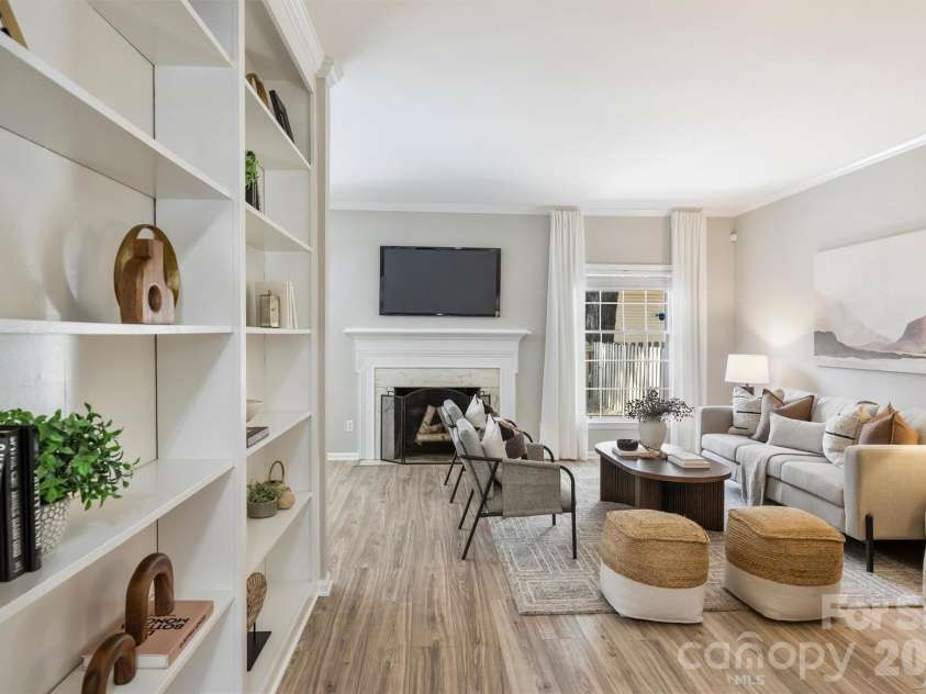 5915 Quail Hollow Road, Charlotte, NC 28210.  MLS# CAR4429141, YatesRealty ID 54290. 