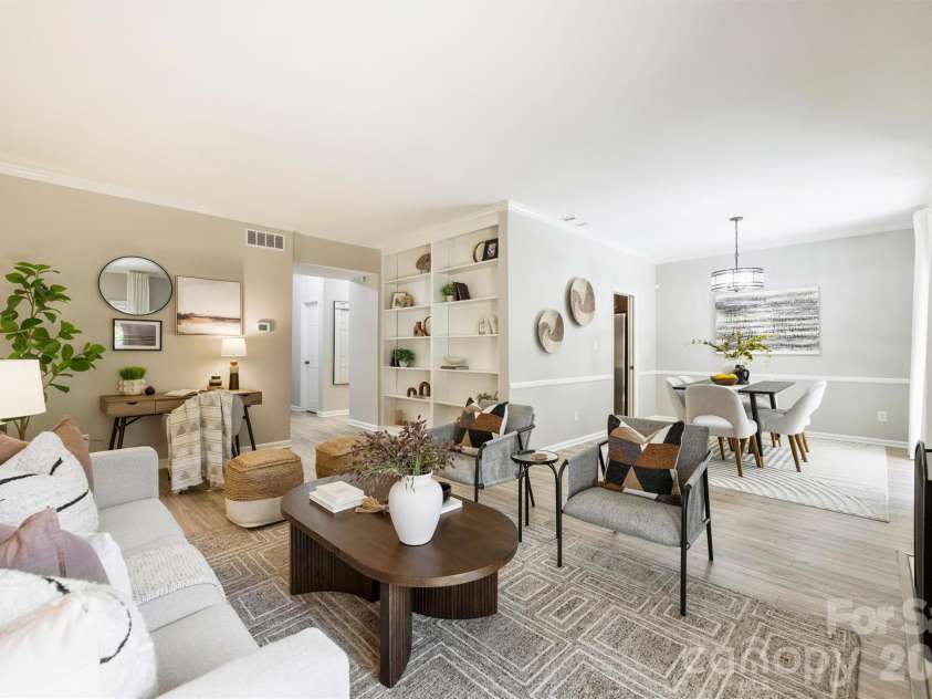 5915 Quail Hollow Road, Charlotte, NC 28210.  MLS# CAR4429141, YatesRealty ID 54290. 