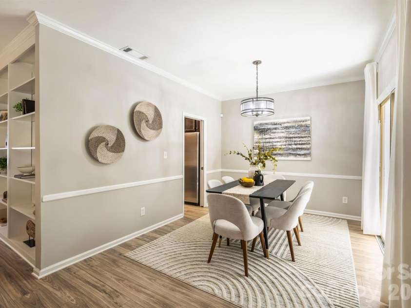 5915 Quail Hollow Road, Charlotte, NC 28210.  MLS# CAR4429141, YatesRealty ID 54290. 