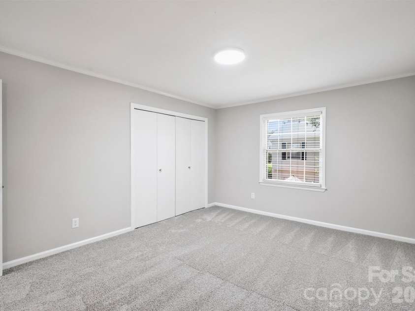 5915 Quail Hollow Road, Charlotte, NC 28210.  MLS# CAR4429141, YatesRealty ID 54290. 