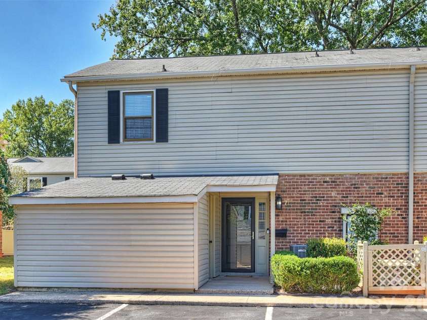 5915 Quail Hollow Road, Charlotte, NC 28210.  MLS# CAR4429141, YatesRealty ID 54290. Exterior including spacious storage area!