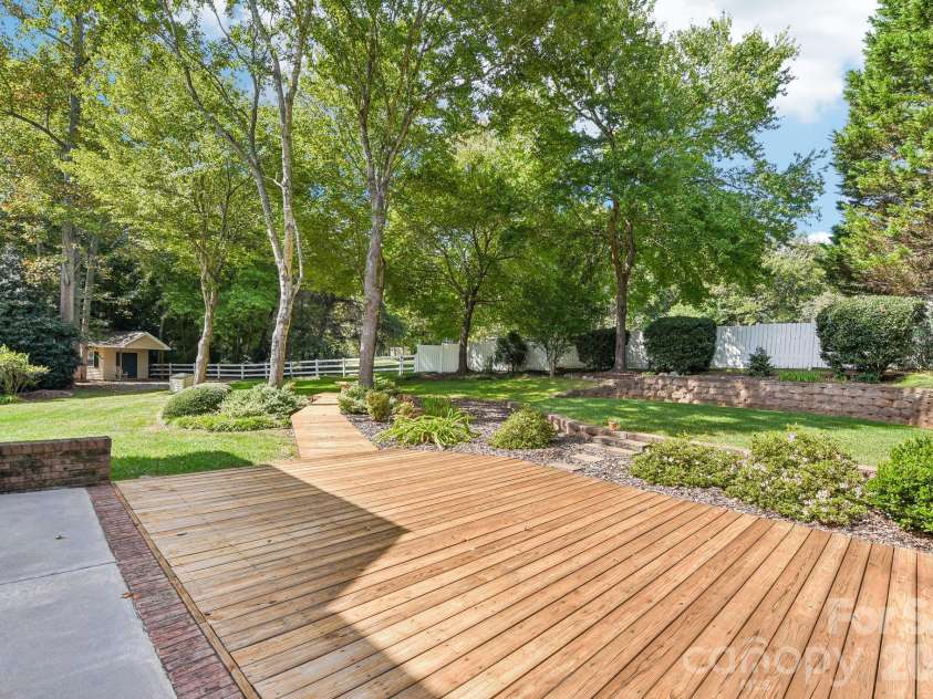 3573 Lake Shore Road, Denver, NC 28037.  MLS# CAR4429041, YatesRealty ID 54291. 