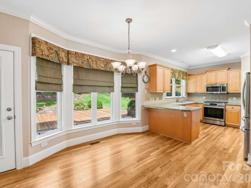 3573 Lake Shore Road, Denver, NC 28037.  MLS# CAR4429041, YatesRealty ID 54291. Kitchen