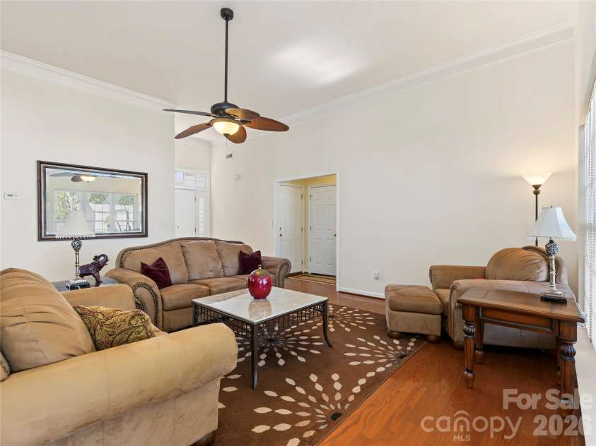 13318 Planters Row Drive, Charlotte, NC 28278.  MLS# CAR4429057, YatesRealty ID 54292. 