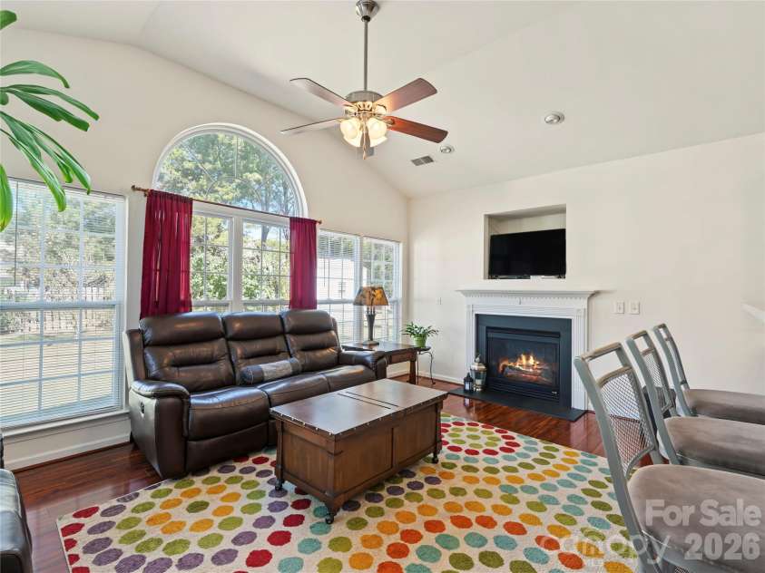 13318 Planters Row Drive, Charlotte, NC 28278.  MLS# CAR4429057, YatesRealty ID 54292. 