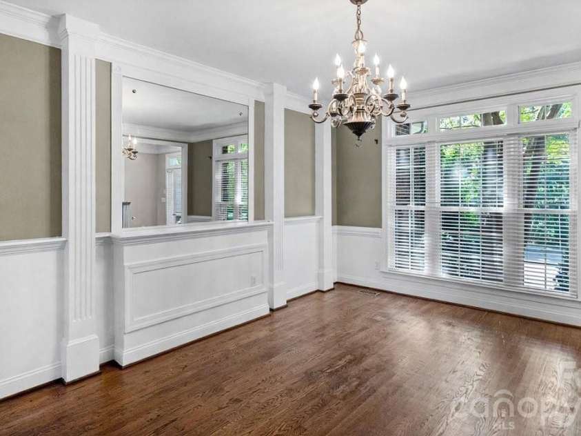 1911 Solway Lane, Charlotte, NC 28269.  MLS# CAR4428981, YatesRealty ID 54293. 