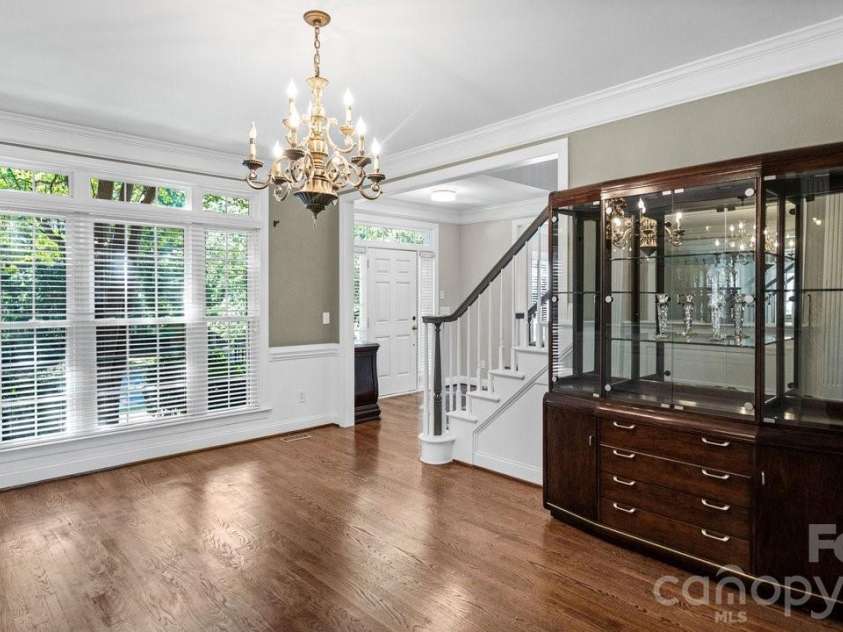 1911 Solway Lane, Charlotte, NC 28269.  MLS# CAR4428981, YatesRealty ID 54293. 