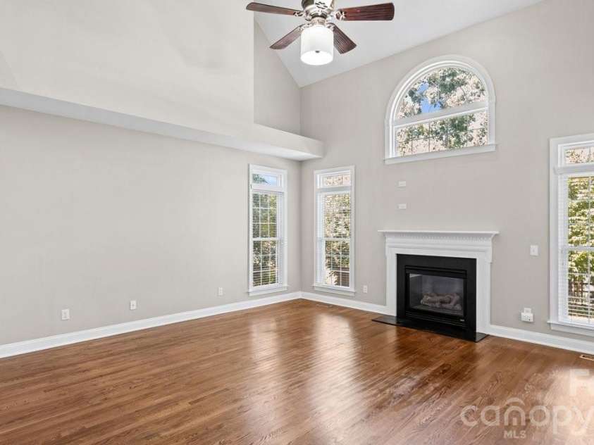 1911 Solway Lane, Charlotte, NC 28269.  MLS# CAR4428981, YatesRealty ID 54293. 