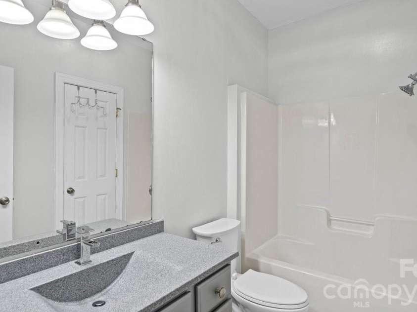 1911 Solway Lane, Charlotte, NC 28269.  MLS# CAR4428981, YatesRealty ID 54293. 
