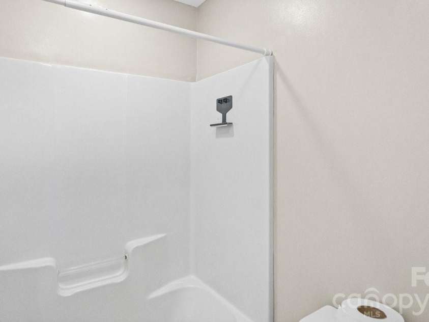 1911 Solway Lane, Charlotte, NC 28269.  MLS# CAR4428981, YatesRealty ID 54293. 
