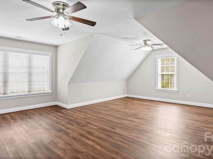 1911 Solway Lane, Charlotte, NC 28269.  MLS# CAR4428981, YatesRealty ID 54293. 