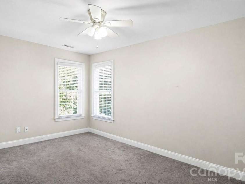 1911 Solway Lane, Charlotte, NC 28269.  MLS# CAR4428981, YatesRealty ID 54293. 