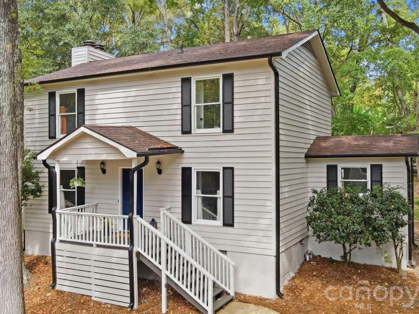 5060 Suwarrow Circle, Tega Cay, SC 29708.  MLS# CAR4428980, YatesRealty ID 54294. 