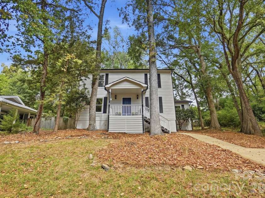5060 Suwarrow Circle, Tega Cay, SC 29708.  MLS# CAR4428980, YatesRealty ID 54294. 