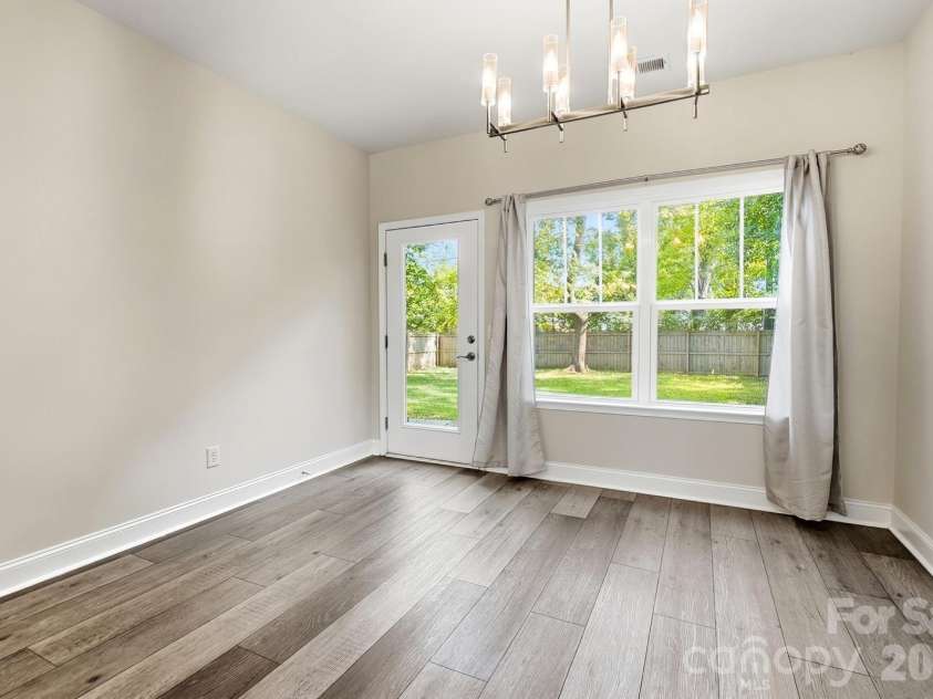 305 Harrison Street, Charlotte, NC 28208.  MLS# CAR4428943, YatesRealty ID 54298. Dining Room