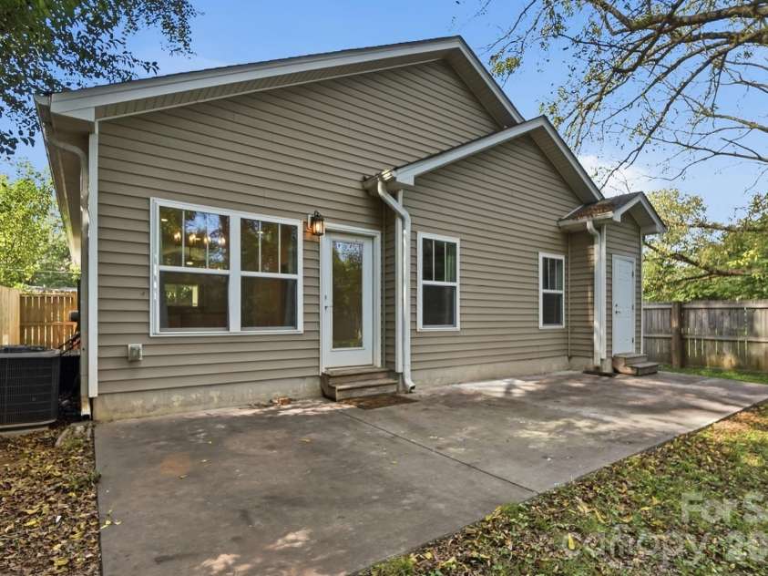 305 Harrison Street, Charlotte, NC 28208.  MLS# CAR4428943, YatesRealty ID 54298. Extended Patio
