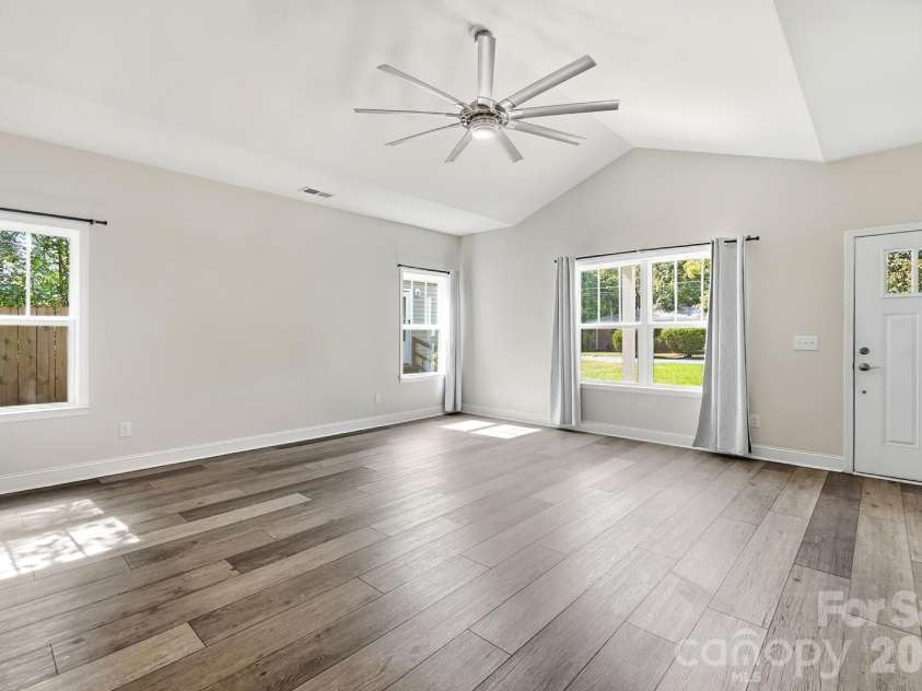 305 Harrison Street, Charlotte, NC 28208.  MLS# CAR4428943, YatesRealty ID 54298. Living Area